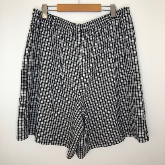 *SOLD* Vintage High Waist Plaid Shorts - Picture 4 of 6